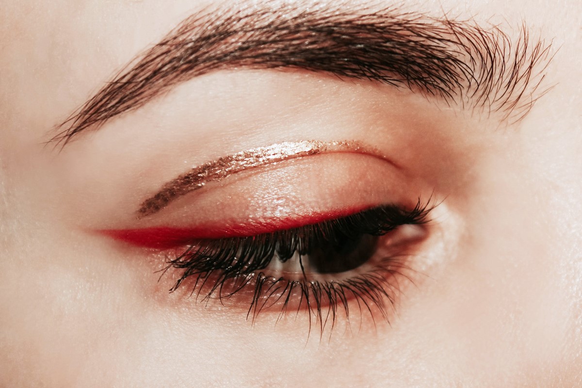 Colourful Eyeliner - Add colour to your summer look
